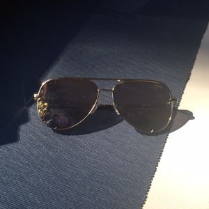 Quay x Desi Perkins gold/ gold high key OG